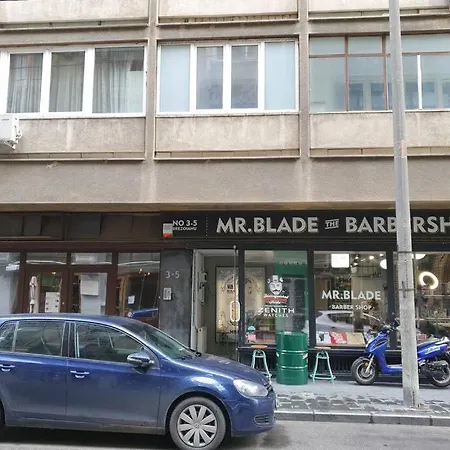 Brand New Boheme Appartment In The Verry Down Town. דירה *