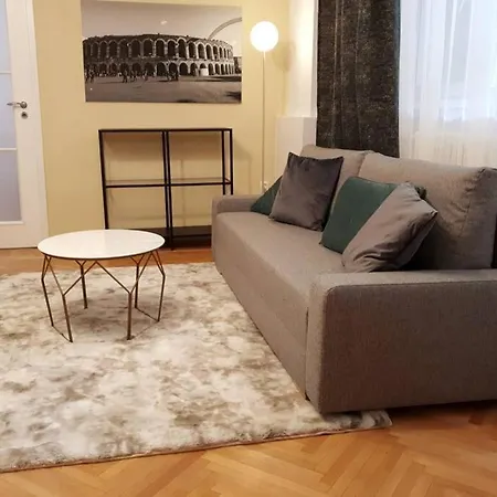 Brand New Boheme Appartment In The Verry Down Town. Apartment Bucharest